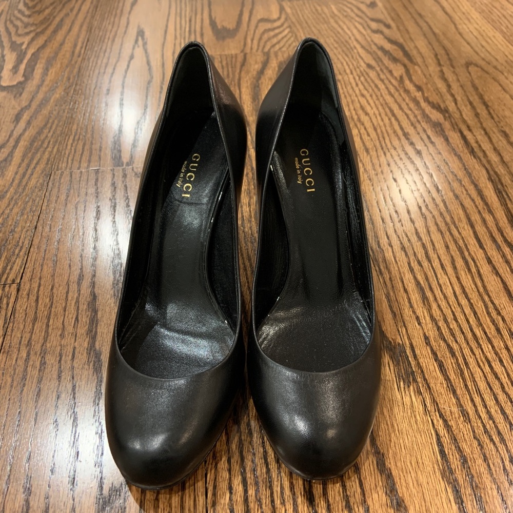 Gucci authentic black leather heels!!!!! - Picture 2 of 5